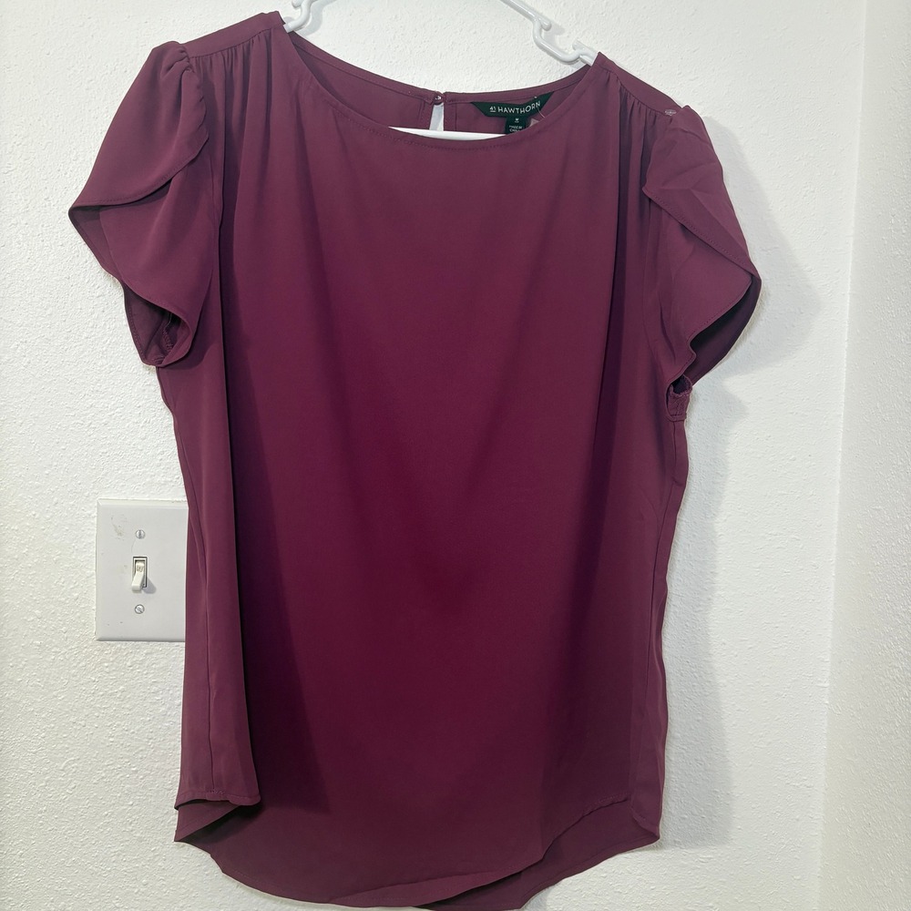 41 Hawthorn Burgundy Flutter Sleeve Keyhole Back Top Women's Size Medium
